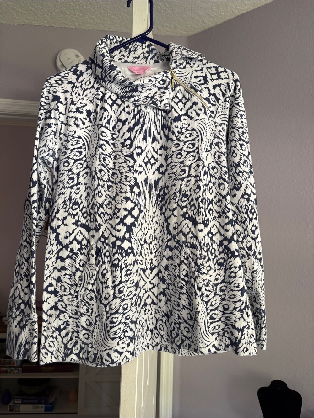 Lilly Pulitzer White and Navy Patterned Tunic - Picture 4 of 6